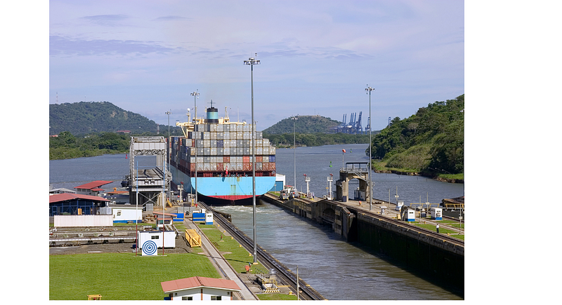 Locks and gates used in canal systems