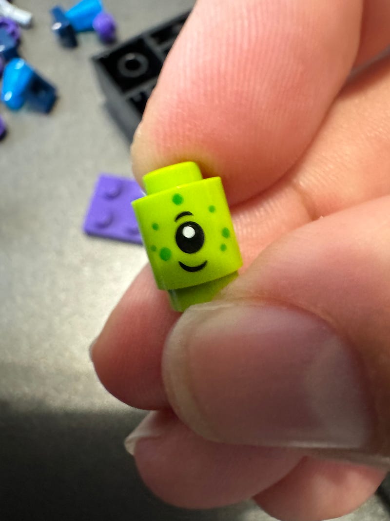 Fun alien detail in the LEGO set